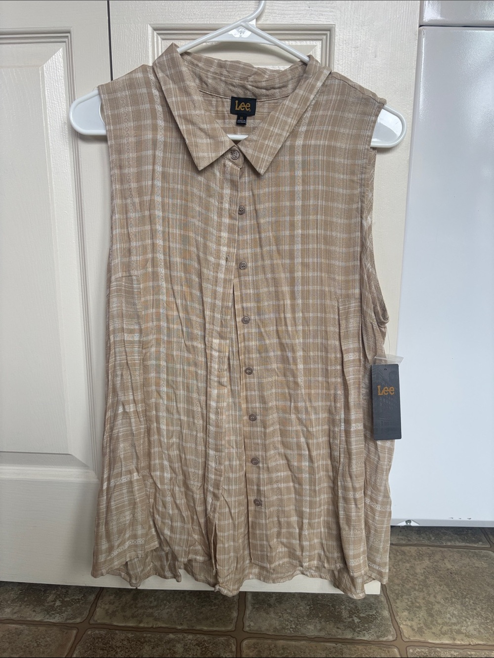 lee shirt
